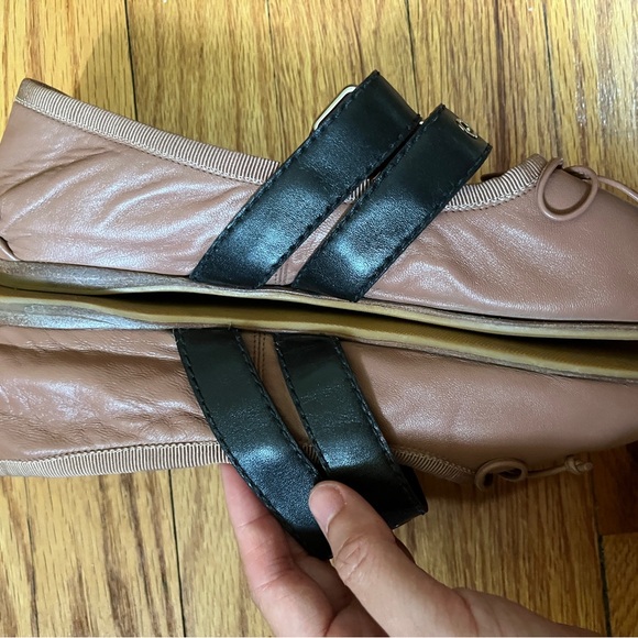 Miu Miu Black and Brown Loafers with Timeless Elegance - Picture 4 of 6